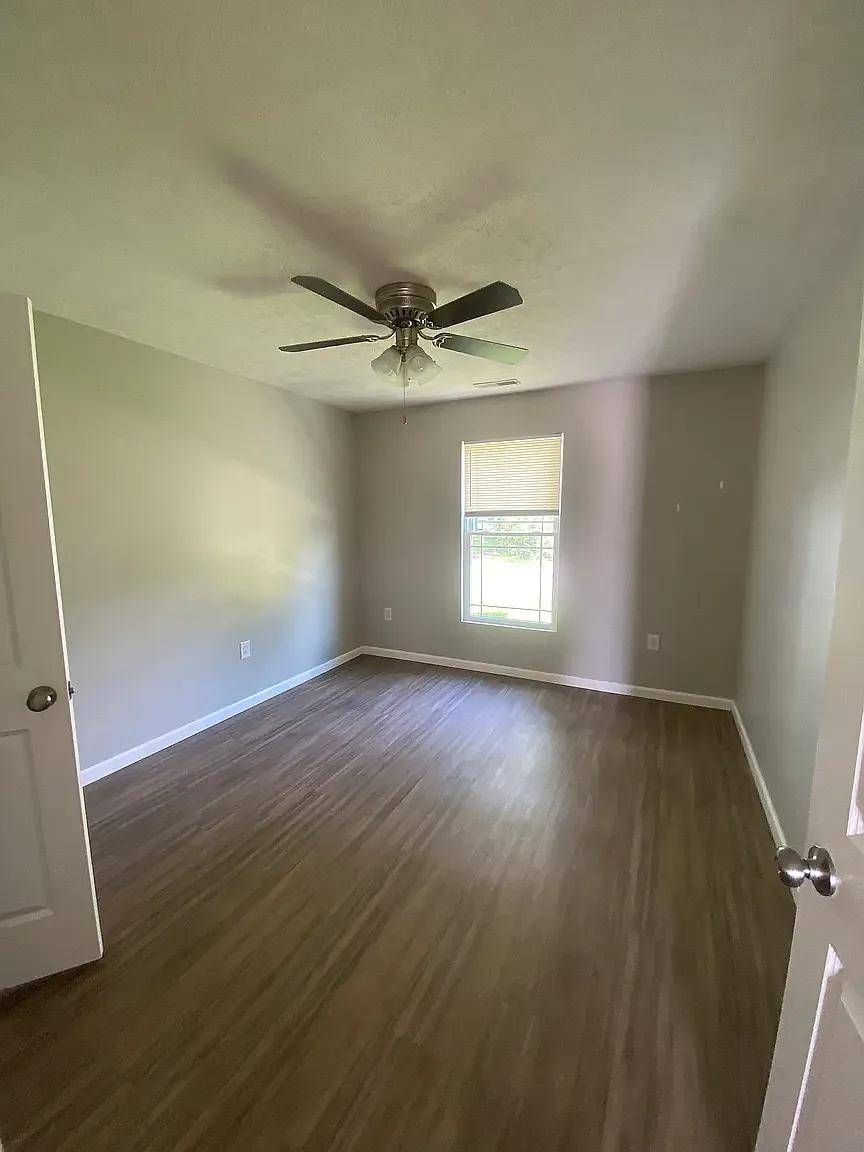 2 bed, 950 sqft, $1,100 — Photo 4