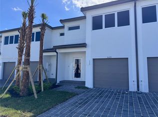 5120 SW 37th St, Hollywood, FL 33023