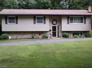 4075 Lecona Rd, Akron, OH 44319