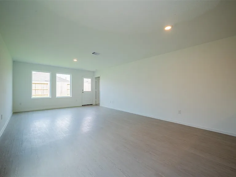 6147 Sunburst Scarlet St — Photo 15