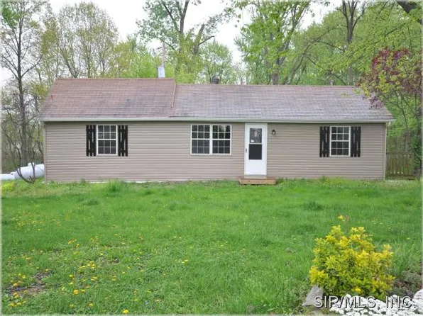 1601 Rustic Ln, Saint Jacob, IL 62281