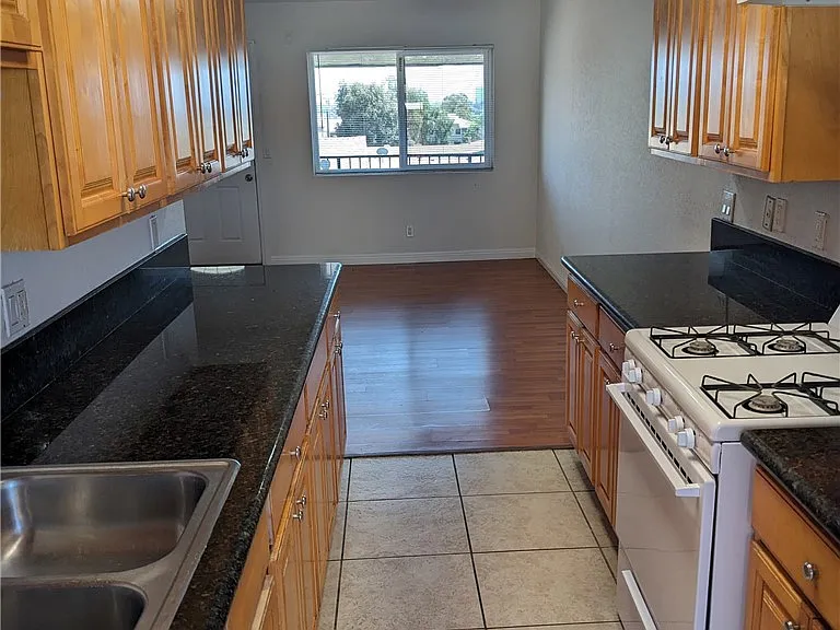 1764 Freeman Ave #7 — Photo 2