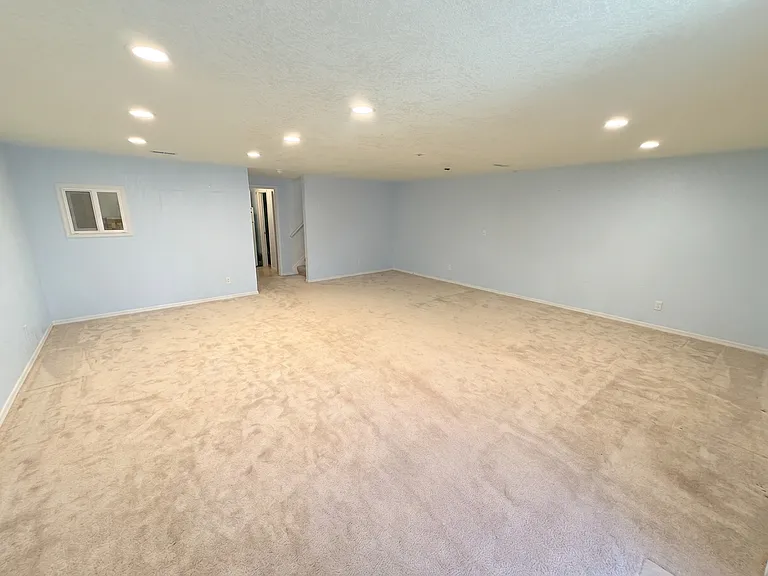8043 Clay Dr — Photo 28
