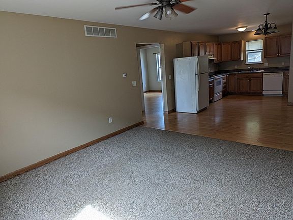 5th image of 530 John St APT B