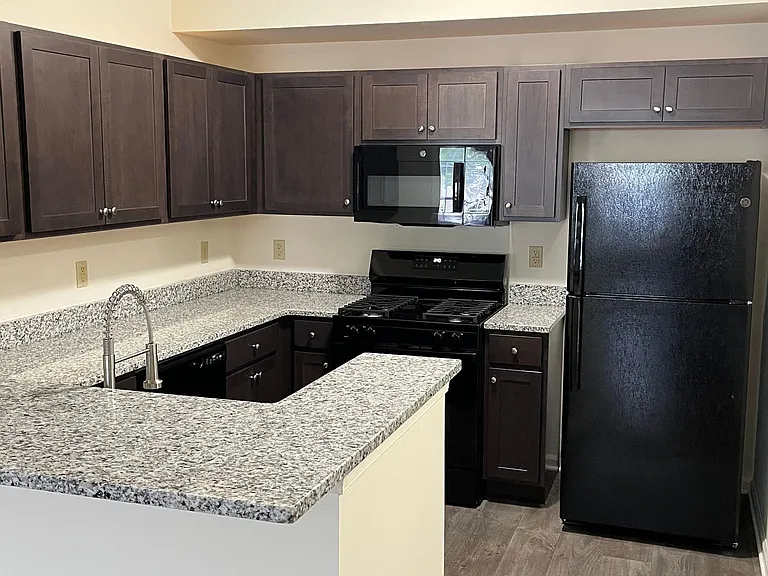 Spring Creek Apartments — Photo 83