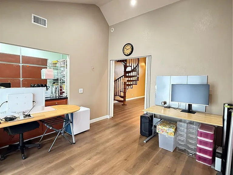 2226 Calle Leon — Photo 14