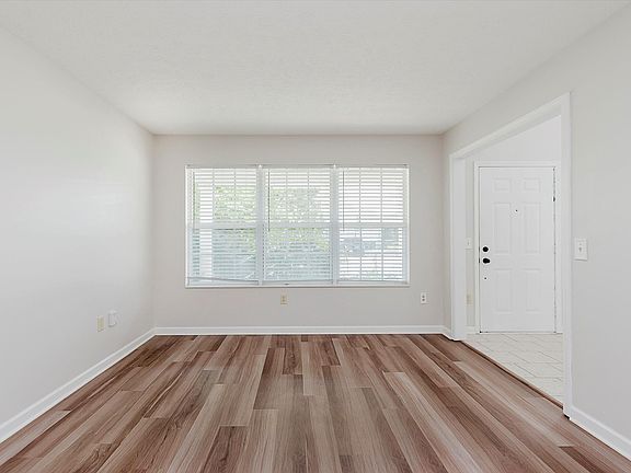 4th image of 10772 Morristown Ct