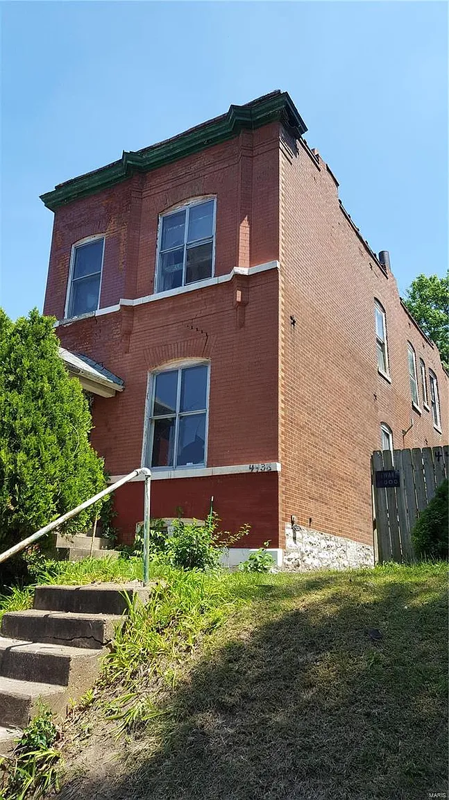 4438 Grace Ave photo 1