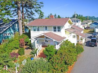 520 Redwood St, Brookings, OR