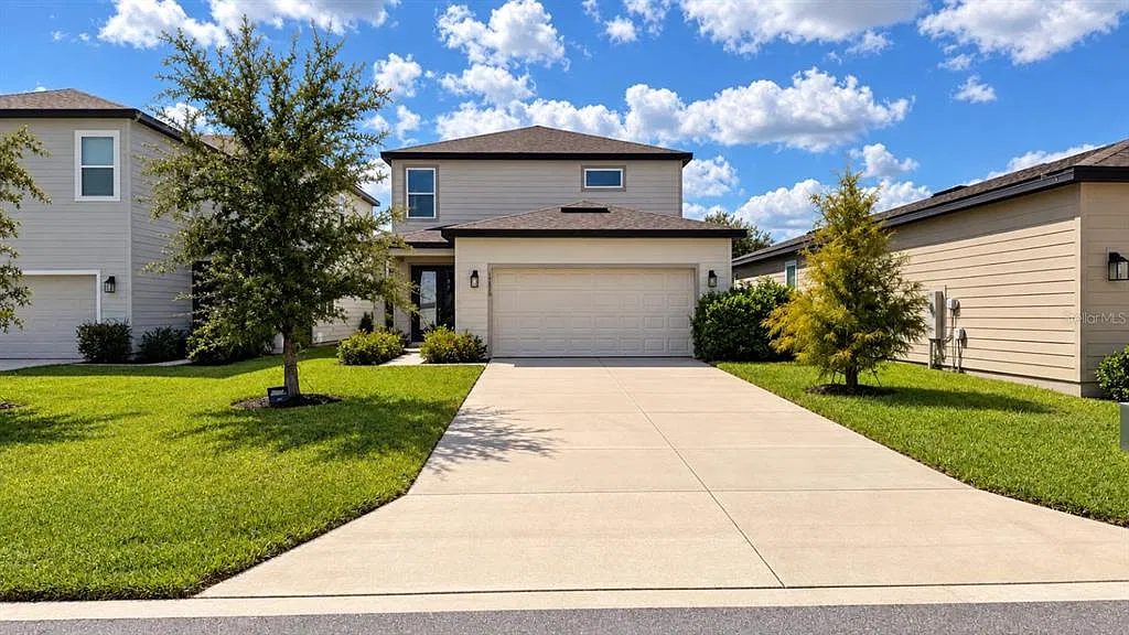 4 bed, 3.0 bath, 2048 sqft, $3,100 — Photo 2