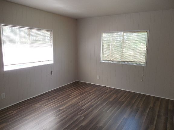 5th image of 190 E Emerald Lake Dr W