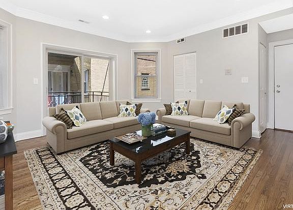 3rd image of 7048 N Damen Ave #2W