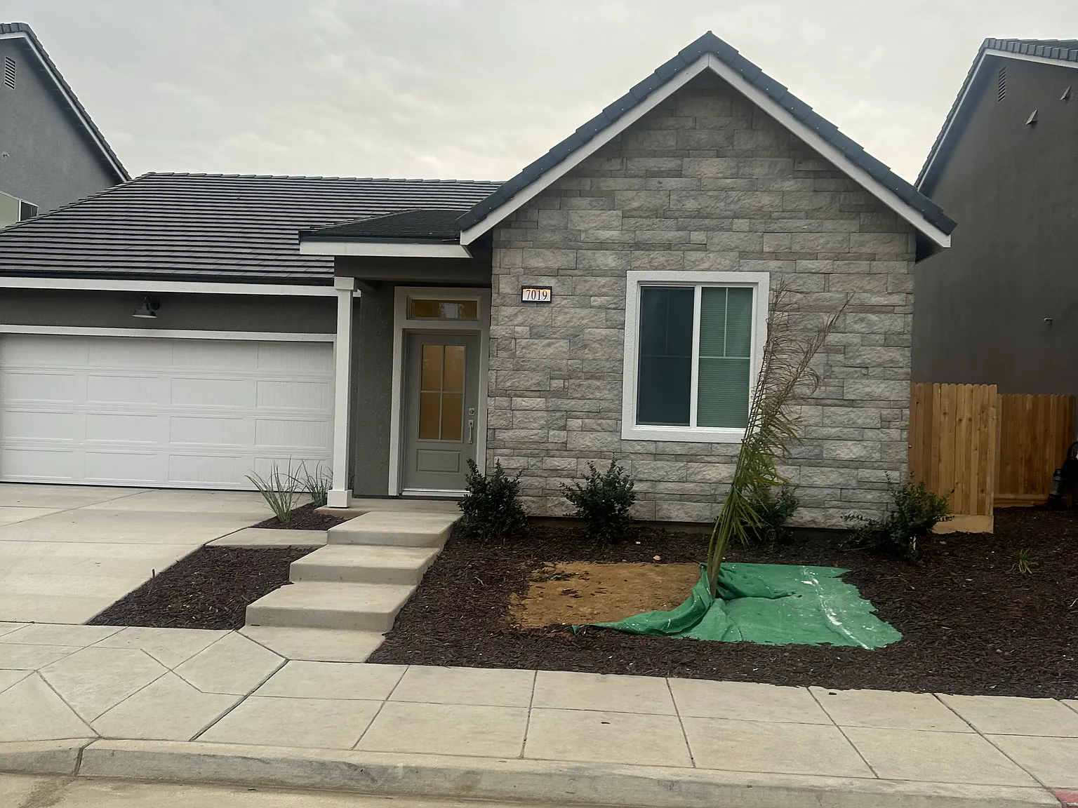 3 bed, 1635 sqft, $2,500 — Photo 2