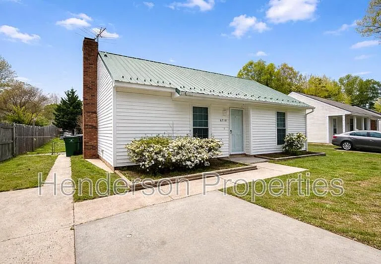 6718 Park Hickory Dr — Photo 1