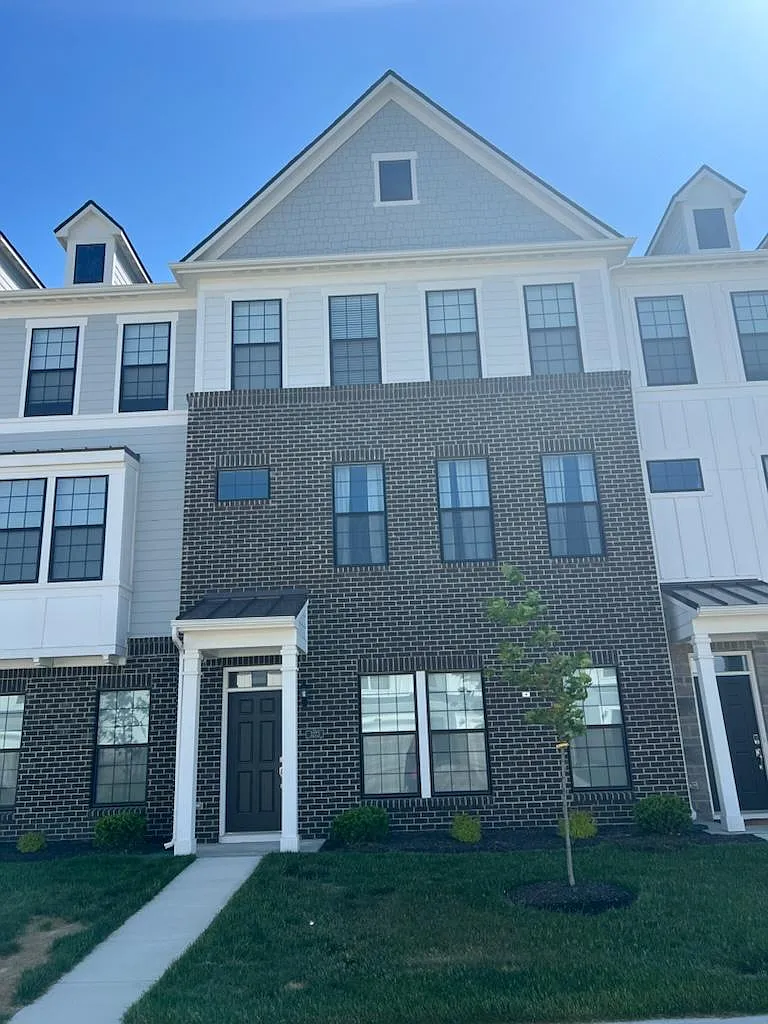 3273 Morab Dr #1102 photo 1