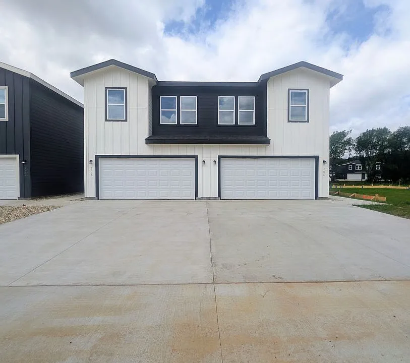 3501 NW Renfro St #204