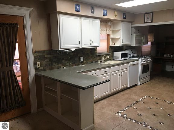 5th image of 5037 Linda Dr
