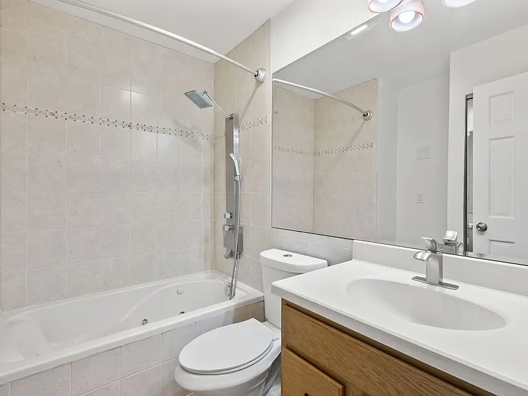 350 Arapahoe Ave #16 — Photo 22
