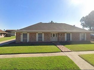 105 Renwick Dr, Houma, LA 70360