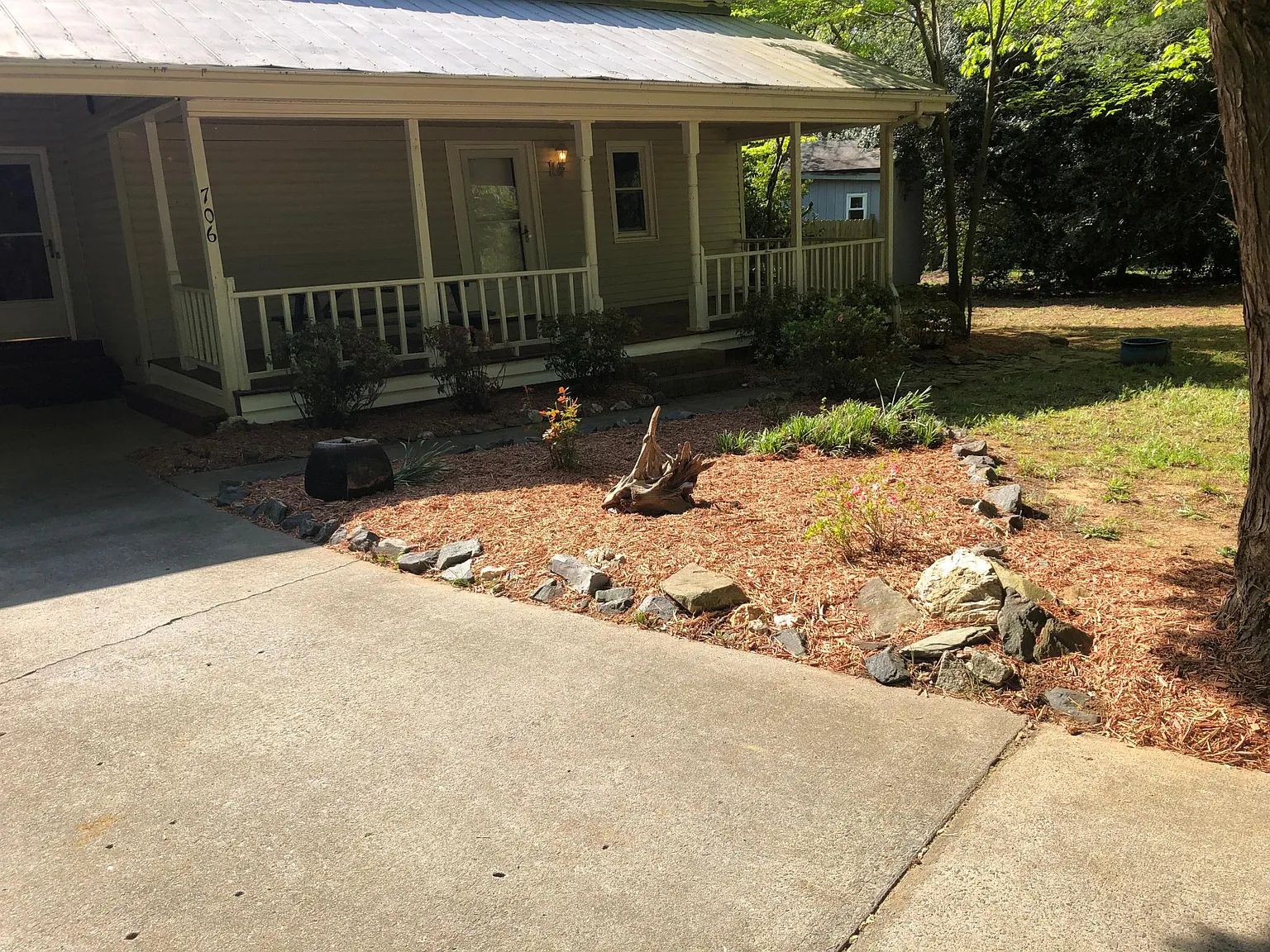 706 Pilgrim Frst — Photo 2