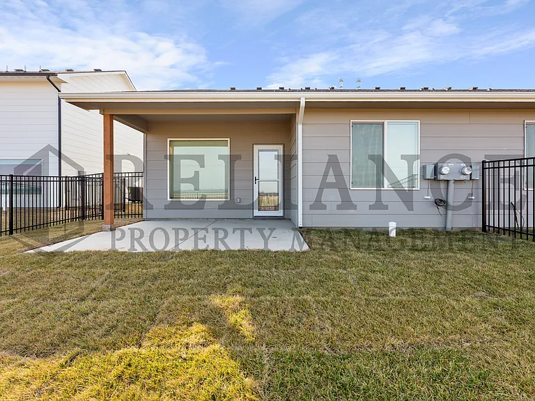 12438 Blanford St — Photo 6