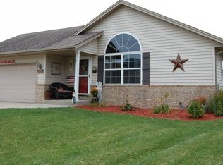 6039 Spring Valley Rd, Burlington, WI 53105