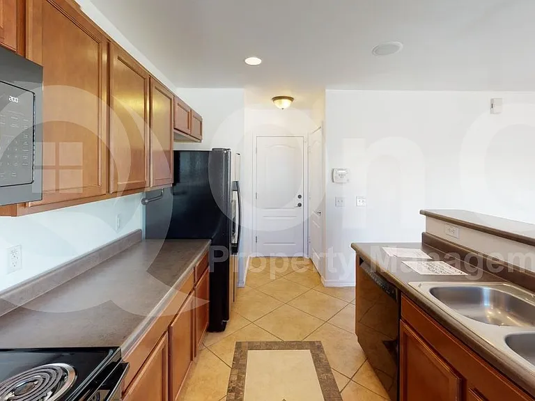 7037 S Red Maids Dr — Photo 3