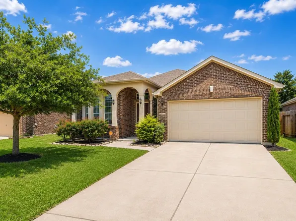 2211 Oak Rise Dr, Conroe, TX 77304