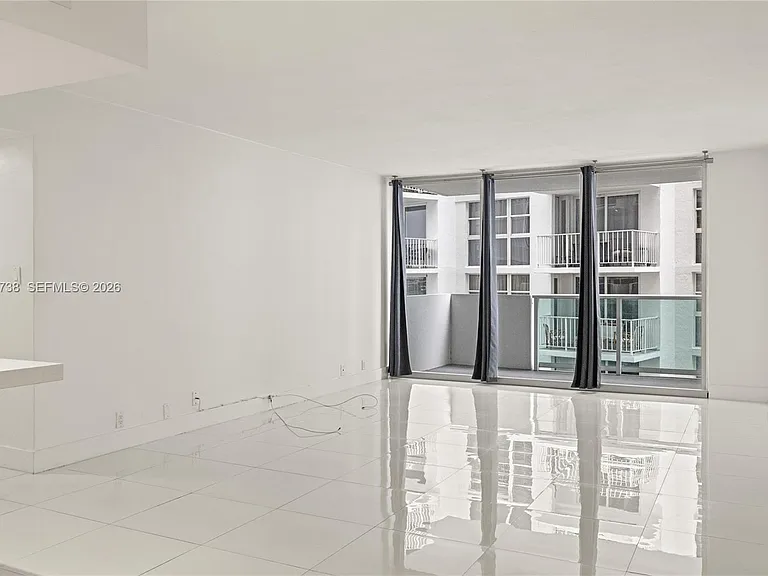 1200 West Ave #622 — Photo 3