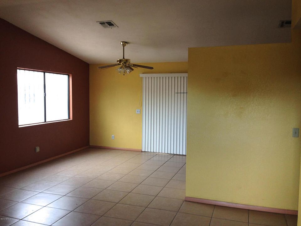 2nd image of 1951 W Piney View Pl