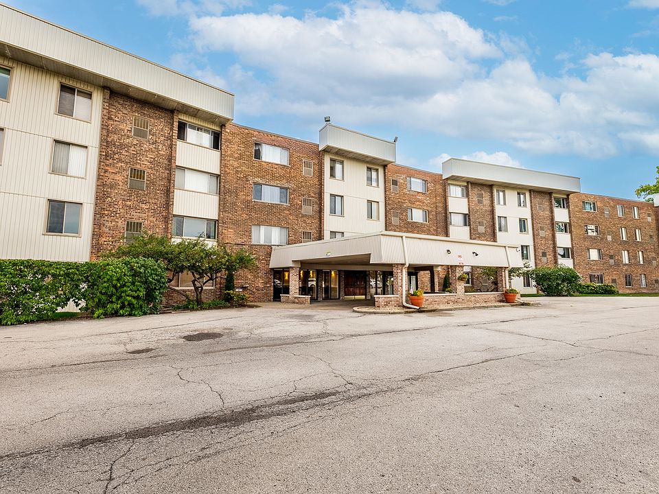1st image of 841 N York St APT 212