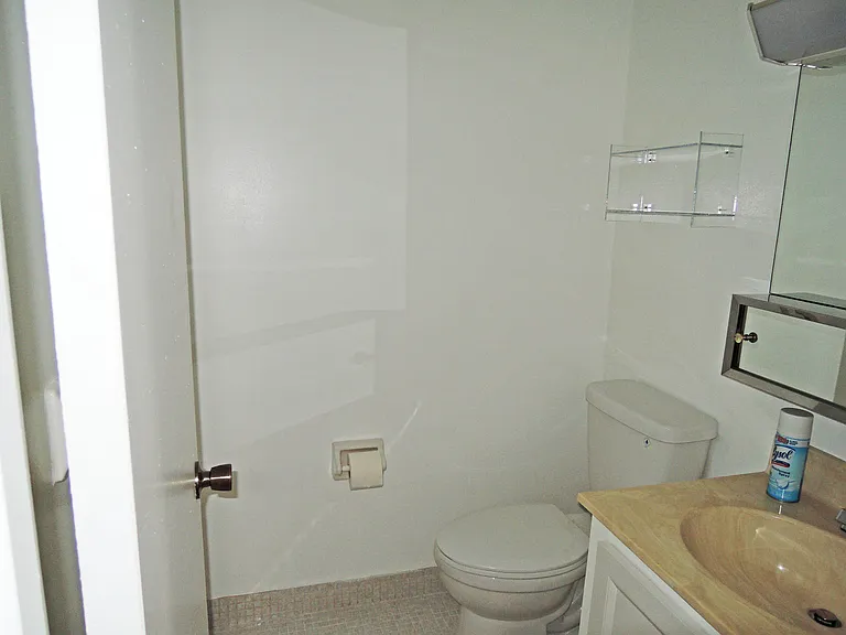 322 Colony Ln #C — Photo 10