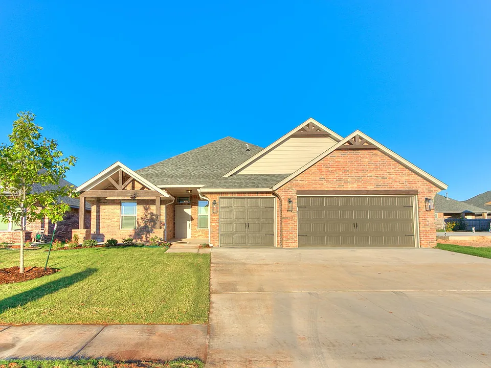 16713 Serrano Dr