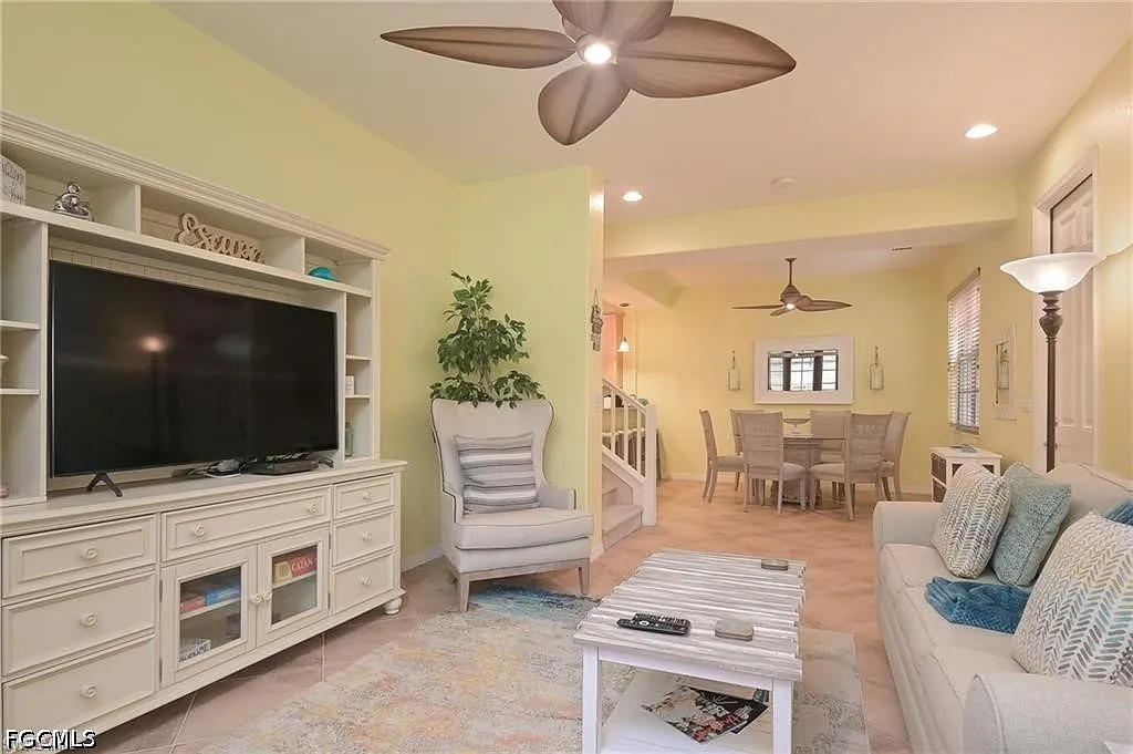 2 bed, 2.5 bath, 1696 sqft, $6,500 — Photo 2