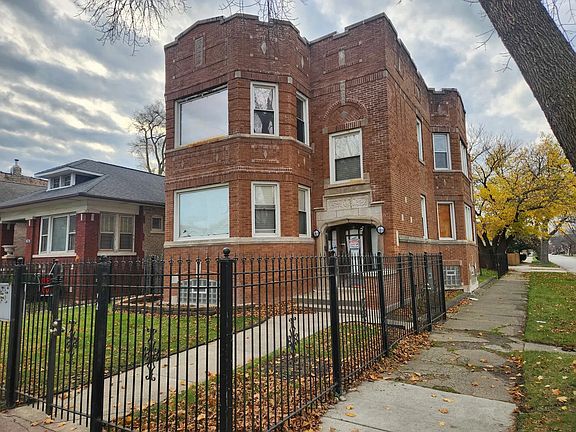3rd image of 7300 S Calumet Ave #1