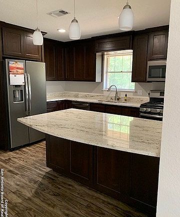 4th image of 153 Wood Valley Dr