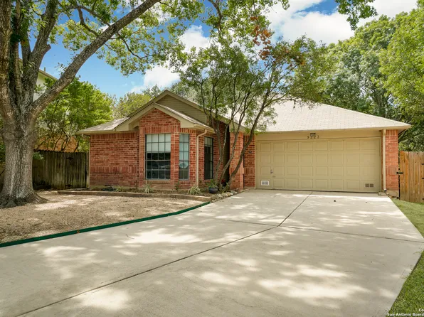 9223 Broxton Dr, San Antonio, TX 78240