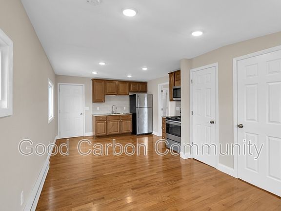 5th image of 84 Crane St APT 6