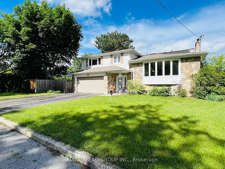 10 Greenyards Dr — Photo 2