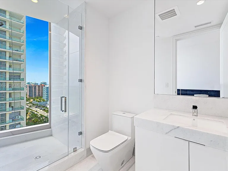 17975 Collins Ave #N-2001 — Photo 23