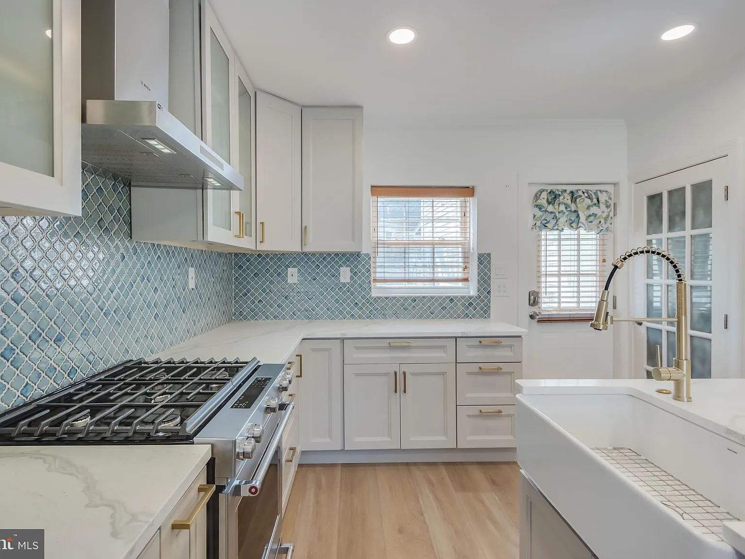 3 bed, 2.5 bath, 2512 sqft, $3,500 — Photo 3
