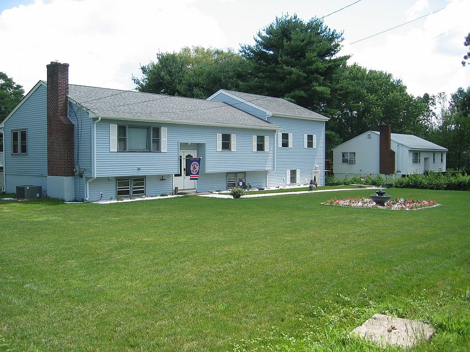 2nd image of 142 Center Bridge Rd
