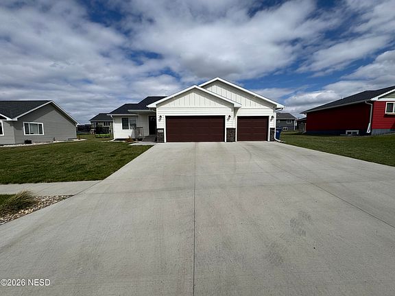 3rd image of 1616 Grant Dr