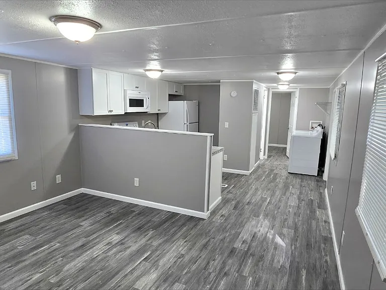 330 Ranchero Ln — Photo 2