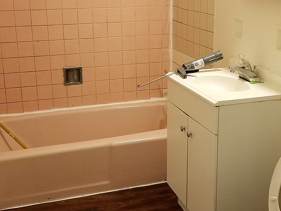 3rd image of 41 N Mayfield Ave APT F