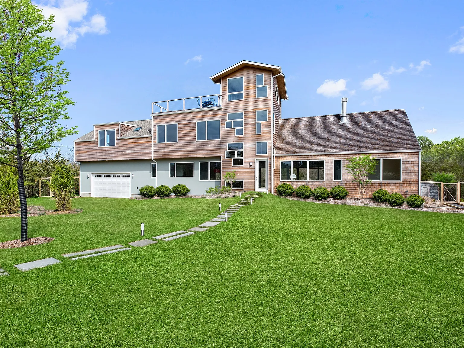 Stunning Amagansett Modern — Photo 4