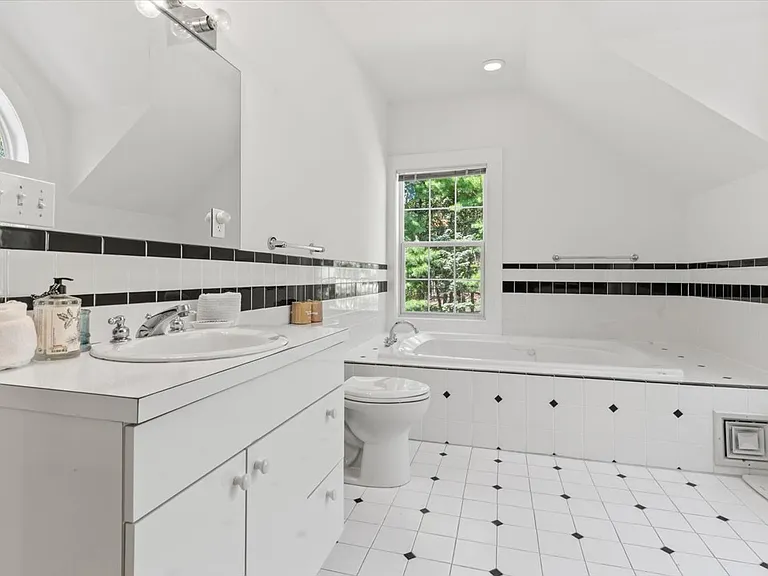 13 Deer Ridge Trl — Photo 20
