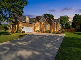 100 Constance Ct, Perry, GA 31069