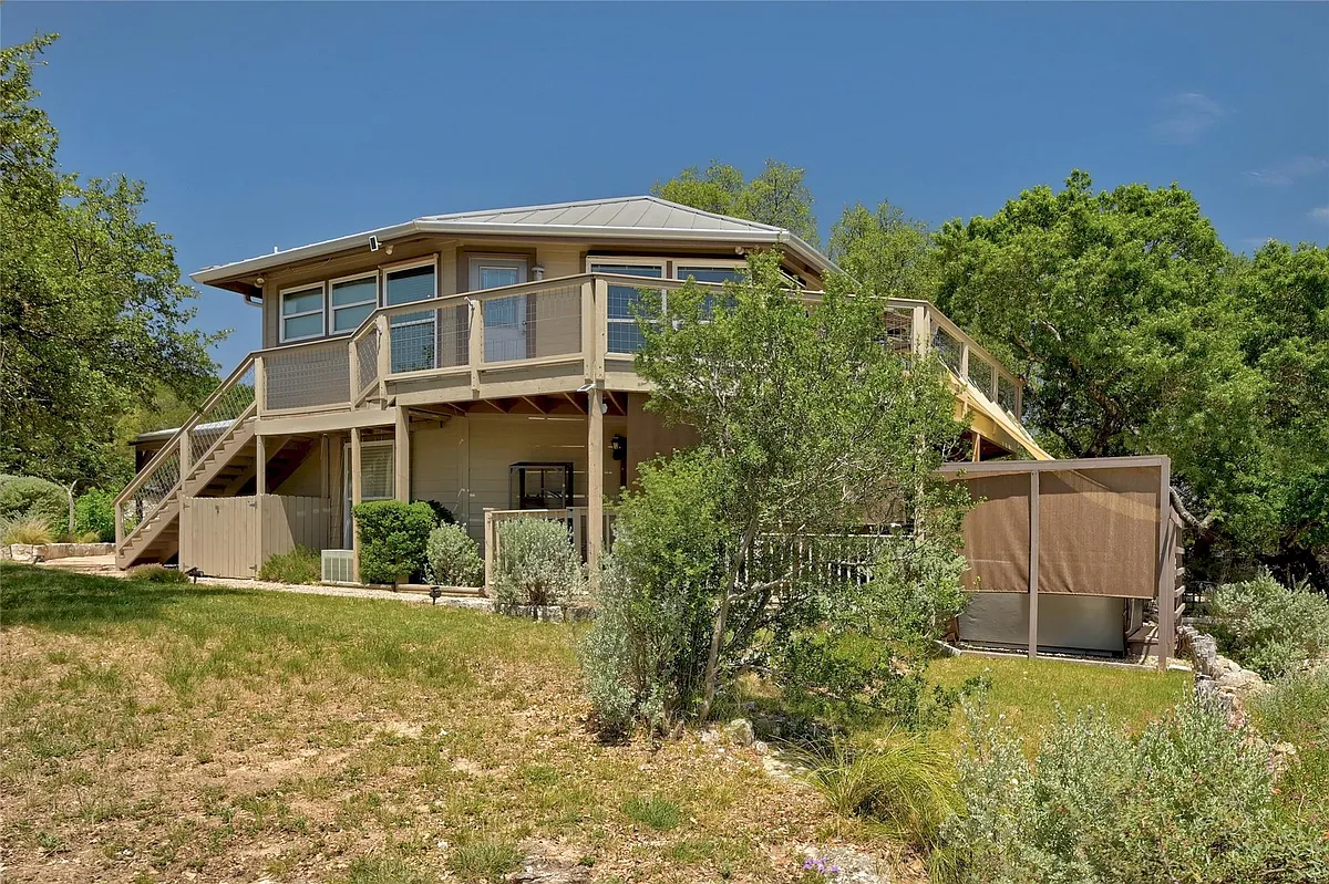 Building Photo - 2437 Crosswind Dr