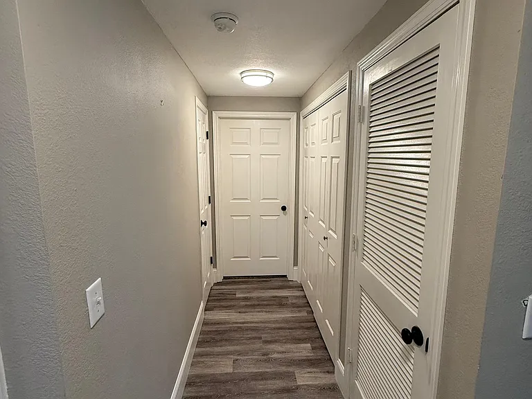 11631 Tomahawk Creek Pkwy #J — Photo 26